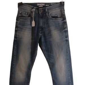 637837....Denizen Regular Taper Fit Jeans Size W28 L30